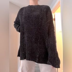 Oversized knitted sweater